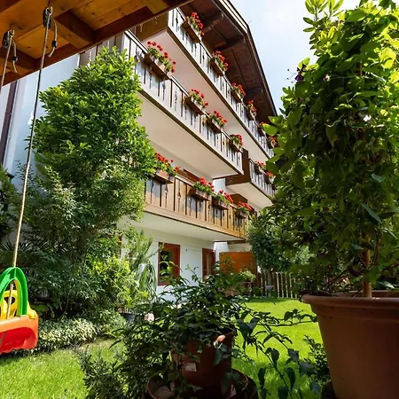 Wiesengrund - 1 *